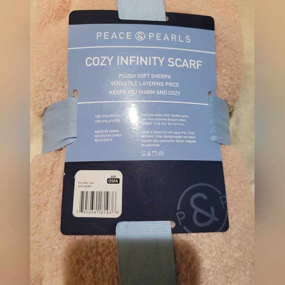 NWT Peace & Pearls Pink Rose Smoke Cozy Infinity Sherpa Scarf - Picture 3 of 4